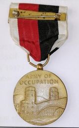 Título do anúncio: Medalha da 2 guerra - 1945 WW2 