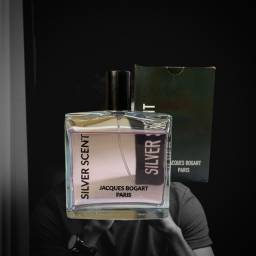 Título do anúncio: Perfumes 100ml várias fragrância apenas RS 30 cada