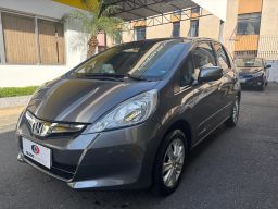 https://img.olx.com.br/thumbs256x256/81/814526645300249.jpg
