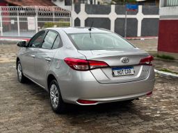 https://img.olx.com.br/thumbs256x256/81/816615688825818.jpg