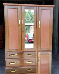 https://img.olx.com.br/thumbs256x256/81/817549640895294.jpg
