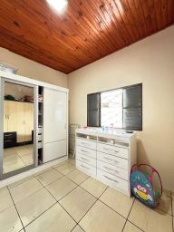 https://img.olx.com.br/thumbs256x256/81/817561517632420.jpg