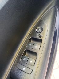 https://img.olx.com.br/thumbs256x256/81/818624420738584.jpg