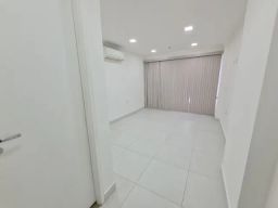 https://img.olx.com.br/thumbs256x256/82/820422371109798.jpg