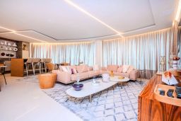 https://img.olx.com.br/thumbs256x256/82/820526157570895.jpg