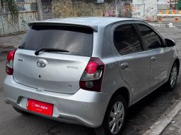 https://img.olx.com.br/thumbs256x256/82/820653800571047.jpg