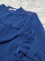 Título do anúncio: Camisa azul tamanho M/G 40/42/44 Chiffon