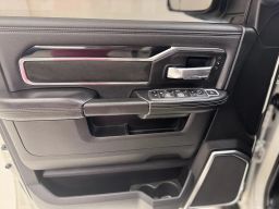 https://img.olx.com.br/thumbs256x256/82/822590634467915.jpg