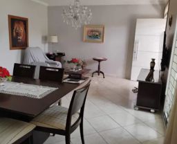 https://img.olx.com.br/thumbs256x256/82/823503382726415.jpg