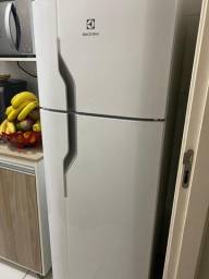 Título do anúncio: Refrigerador Electrolux Duplex DC35A 260L - Branco