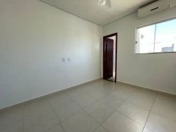 https://img.olx.com.br/thumbs256x256/82/824359063420558.jpg