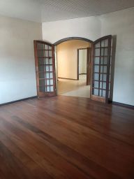 https://img.olx.com.br/thumbs256x256/82/824464913278952.jpg