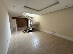 https://img.olx.com.br/thumbs256x256/82/824551761634587.jpg