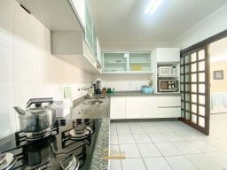 https://img.olx.com.br/thumbs256x256/82/824587647267061.jpg