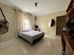 https://img.olx.com.br/thumbs256x256/82/826561168564205.jpg