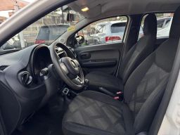 https://img.olx.com.br/thumbs256x256/82/826690303981622.jpg