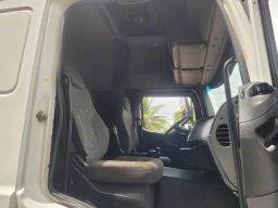https://img.olx.com.br/thumbs256x256/82/827568737885136.jpg