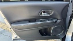 https://img.olx.com.br/thumbs256x256/82/827635448896836.jpg