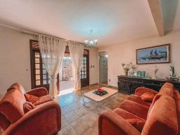 https://img.olx.com.br/thumbs256x256/83/831519165209663.jpg