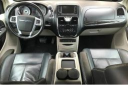 https://img.olx.com.br/thumbs256x256/83/831558758993779.jpg