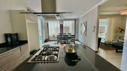 https://img.olx.com.br/thumbs256x256/83/831567640246302.jpg
