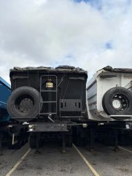 https://img.olx.com.br/thumbs256x256/83/832645180581450.jpg
