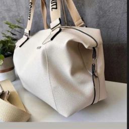 https://img.olx.com.br/thumbs256x256/83/833615645209985.jpg