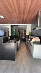 https://img.olx.com.br/thumbs256x256/83/833631192784378.jpg