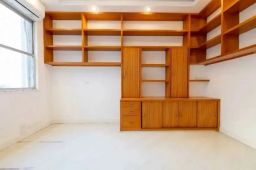 https://img.olx.com.br/thumbs256x256/83/834557165337031.jpg