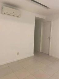 https://img.olx.com.br/thumbs256x256/83/835509640887542.jpg