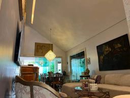 https://img.olx.com.br/thumbs256x256/83/835519283269570.jpg
