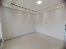 https://img.olx.com.br/thumbs256x256/83/835526390195008.jpg