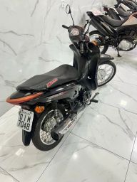https://img.olx.com.br/thumbs256x256/83/835562620071143.jpg