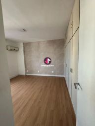 https://img.olx.com.br/thumbs256x256/83/836550766664924.jpg