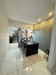 https://img.olx.com.br/thumbs256x256/83/837506754290171.jpg