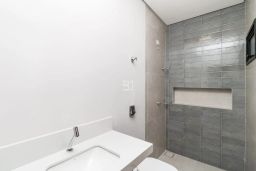 https://img.olx.com.br/thumbs256x256/83/837519409775002.jpg