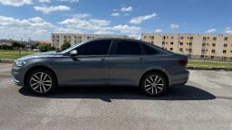https://img.olx.com.br/thumbs256x256/83/837529647512774.jpg