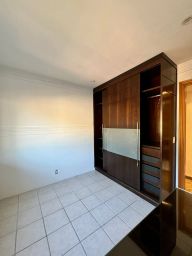 https://img.olx.com.br/thumbs256x256/83/839533528154075.jpg