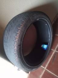 Título do anúncio: Jogo de pneu usado Camaro 