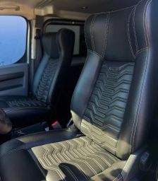 https://img.olx.com.br/thumbs256x256/84/840583520790710.jpg