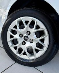 https://img.olx.com.br/thumbs256x256/84/840648322276723.jpg