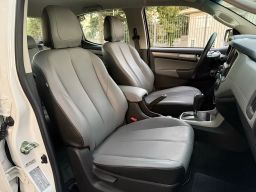 https://img.olx.com.br/thumbs256x256/84/841516627826699.jpg