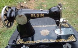 Título do anúncio: Máquina de Costura Elgin 