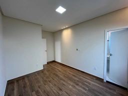 https://img.olx.com.br/thumbs256x256/84/846574761317624.jpg
