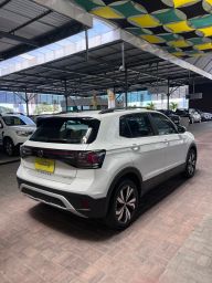 https://img.olx.com.br/thumbs256x256/84/847652450446951.jpg