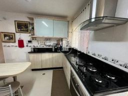 https://img.olx.com.br/thumbs256x256/84/848521882062418.jpg