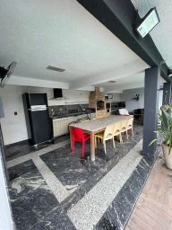 https://img.olx.com.br/thumbs256x256/84/848558752917172.jpg
