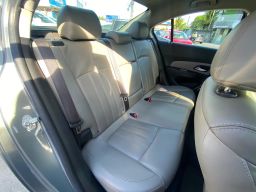 https://img.olx.com.br/thumbs256x256/85/850551406983073.jpg
