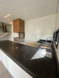 https://img.olx.com.br/thumbs256x256/85/853543641753553.jpg