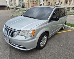 https://img.olx.com.br/thumbs256x256/85/853579889510631.jpg
